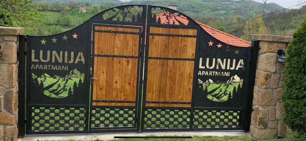 Apartmani Lunija Gornji Milanovac Dış mekan fotoğraf
