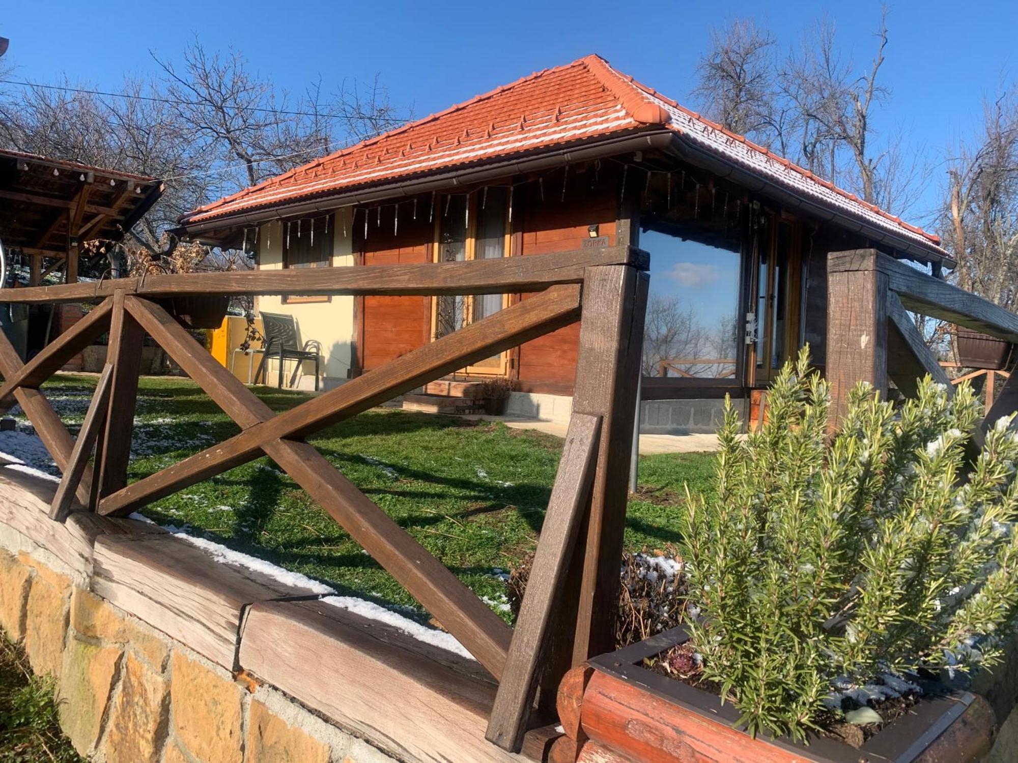 Apartmani Lunija Gornji Milanovac Dış mekan fotoğraf